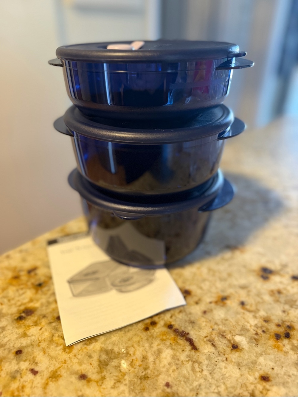 Tupperware set of 3 Vent and Serve’s round